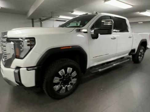 Certified 2024 GMC Sierra 2500 Denali w/ Denali Reserve Package AWD/4WD image 4
