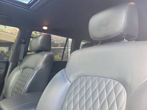 Used 2021 INFINITI QX80 Sensory w/ All-Season Package image 21