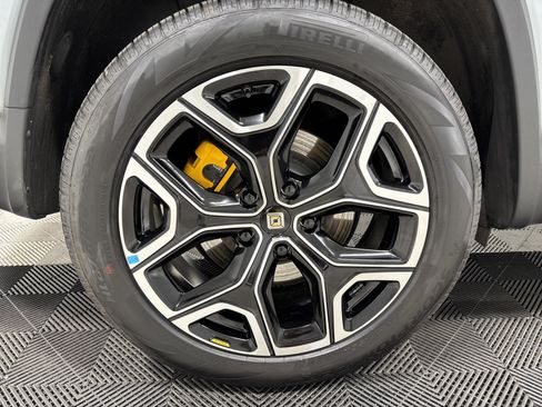 Used 2023 Rivian R1S Launch Edition AWD/4WD image 12