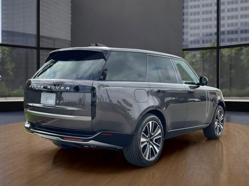 New 2025 Land Rover Range Rover SE image 13