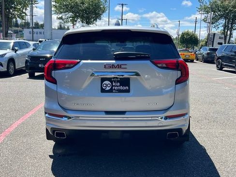 Used 2020 GMC Terrain Denali w/ Denali Premium Package AWD/4WD image 8