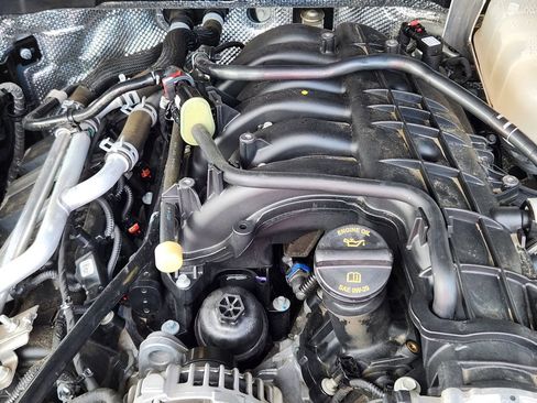 Used 2024 Jeep Gladiator Sport AWD/4WD image 15