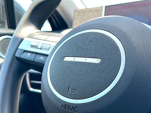 Used 2025 Hyundai Sonata SEL FWD image 30