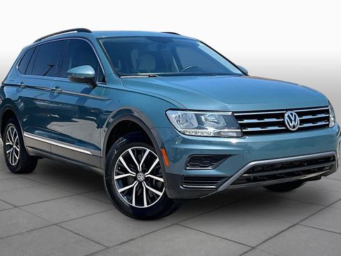 Used 2020 Volkswagen Tiguan SE w/ Panoramic Sunroof Package FWD image 3