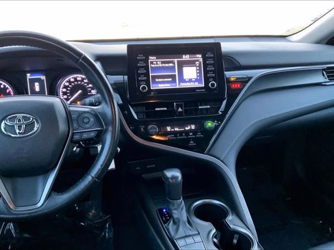 Used 2024 Toyota Camry SE image 14