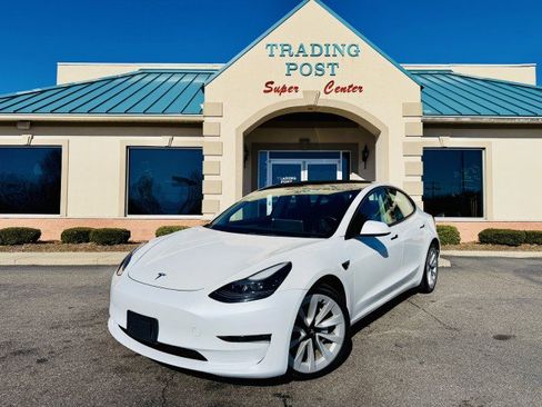Used 2022 Tesla Model 3 Long Range image 2