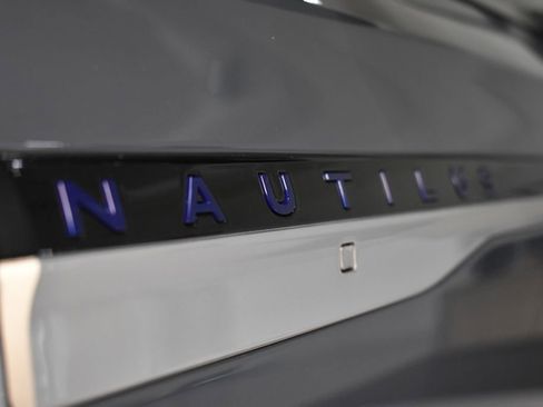 Used 2025 Lincoln Nautilus Premier w/ Equipment Group 102A AWD/4WD image 15