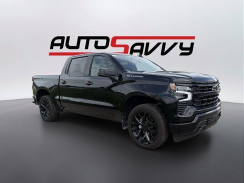 Used 2023 Chevrolet Silverado 1500 RST AWD/4WD image 3
