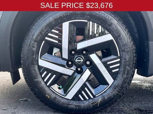 New 2025 Nissan Kicks SV w/ Charging Package image 20