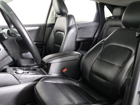 Used 2022 Ford Escape SEL w/ Technology Package image 31