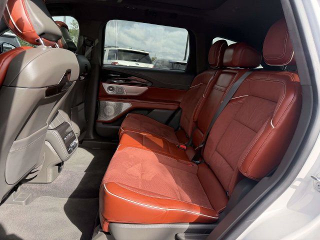 Certified 2024 Lincoln Nautilus Black Label w/ Jet Appearance Package (87T) AWD/4WD image 14