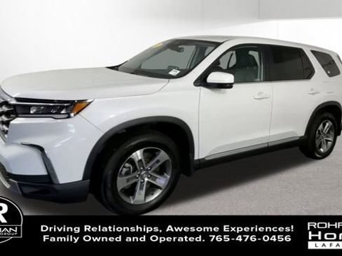 Used 2023 Honda Pilot EX-L image 4