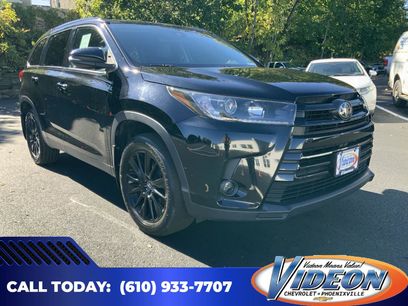 Used 2019 Toyota Highlander SE