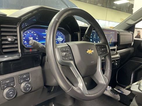 Used 2022 Chevrolet Silverado 1500 LT image 6