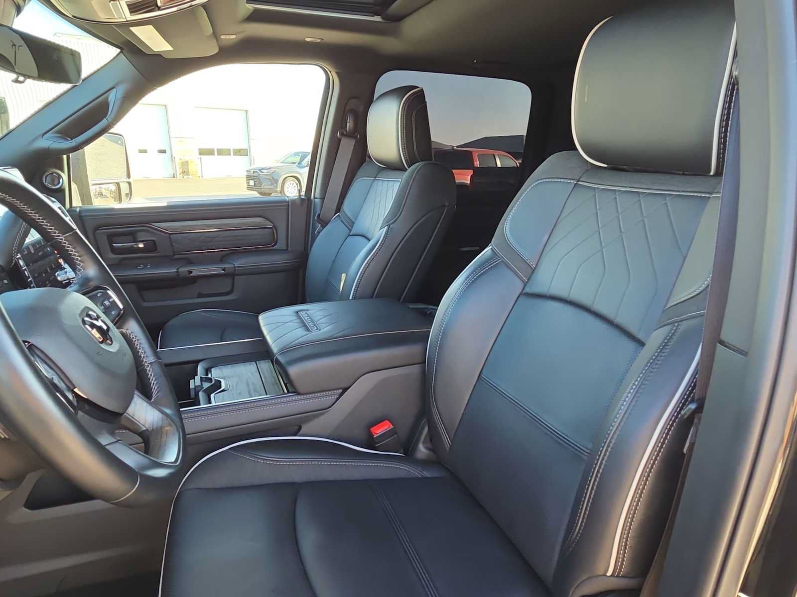 Used 2026 RAM 3500 Limited AWD/4WD image 15