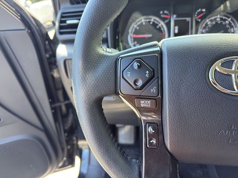 Used 2020 Toyota 4Runner TRD Off-Road image 16