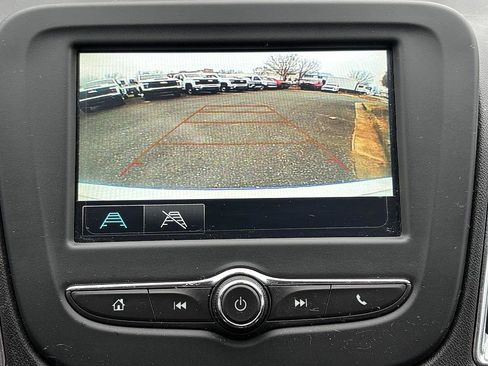 Used 2018 Chevrolet Malibu LT image 23