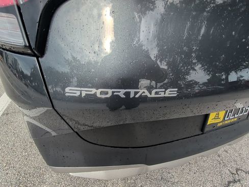 Used 2024 Kia Sportage EX w/ EX Premium Package AWD/4WD image 10