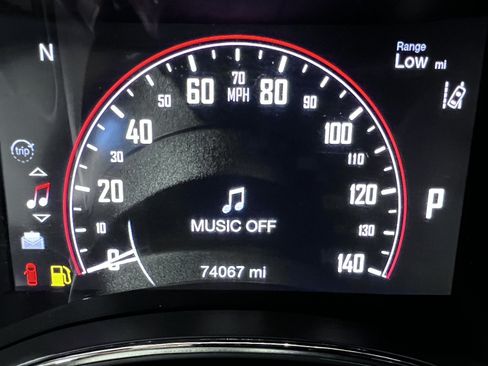Used 2018 Dodge Durango R/T w/ Technology Group AWD/4WD image 12