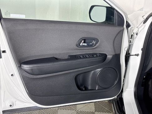 Used 2022 Honda HR-V Sport image 10