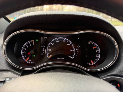 Used 2015 Jeep Grand Cherokee Limited AWD/4WD image 12