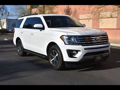 Used 2019 Ford Expedition XLT RWD image 2