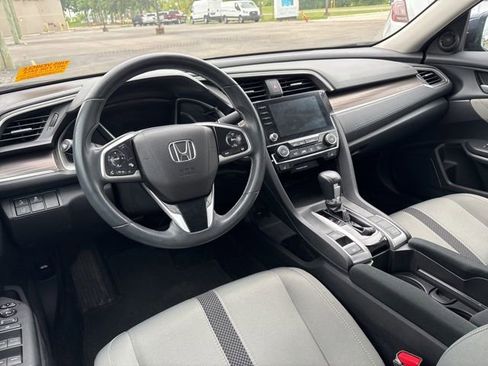 Used 2019 Honda Civic EX image 9