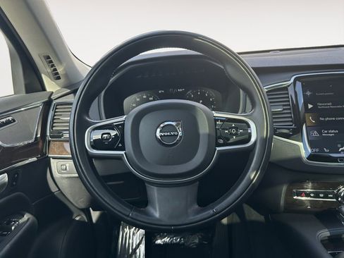 Used 2018 Volvo XC90 T6 Momentum w/ Convenience Package AWD/4WD image 14