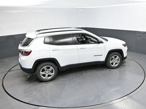 Used 2024 Jeep Compass Latitude AWD/4WD image 34