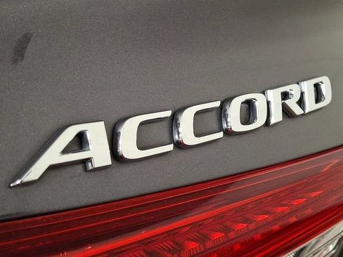 Used 2019 Honda Accord Sport image 29