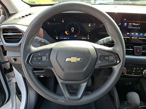 Used 2024 Chevrolet TrailBlazer LT w/ Driver Confidence Package AWD/4WD image 18