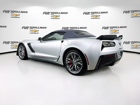 Used 2015 Chevrolet Corvette Z06 w/ 3LZ Preferred Equipment Group RWD image 5