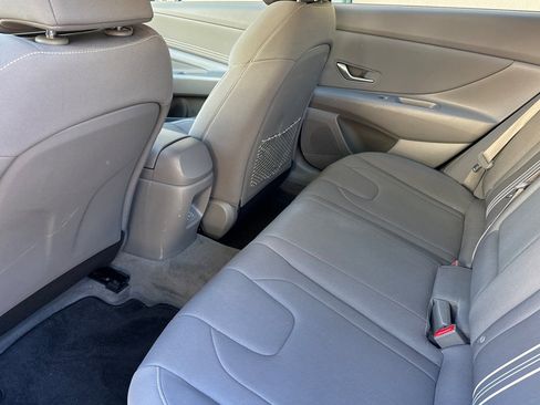 Used 2024 Hyundai Elantra SEL w/ Convenience Package image 15