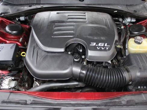 Used 2016 Chrysler 300 C image 24