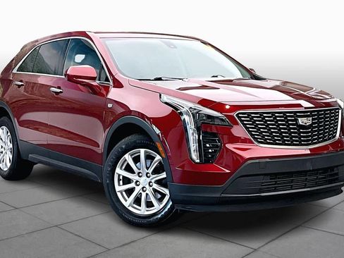 Used 2019 Cadillac XT4 Luxury image 3