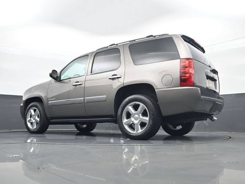 Used 2012 Chevrolet Tahoe LTZ AWD/4WD image 28