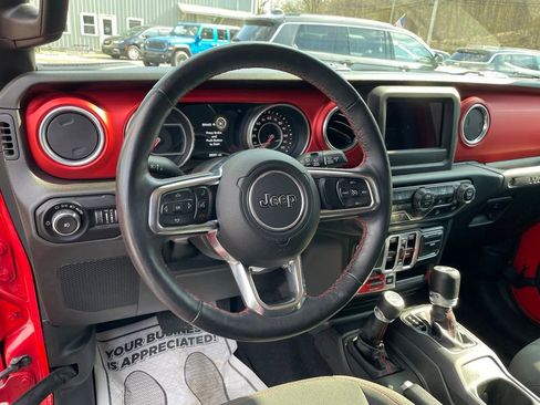 Used 2018 Jeep Wrangler Unlimited Rubicon w/ Dual Top Group AWD/4WD image 10