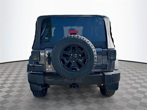 Used 2018 Jeep Wrangler Sport image 6