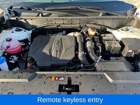 Used 2025 Hyundai Santa Fe SEL image 11