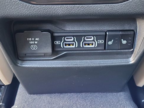 New 2025 Jeep Grand Cherokee Limited w/ Black Appearance Package image 26