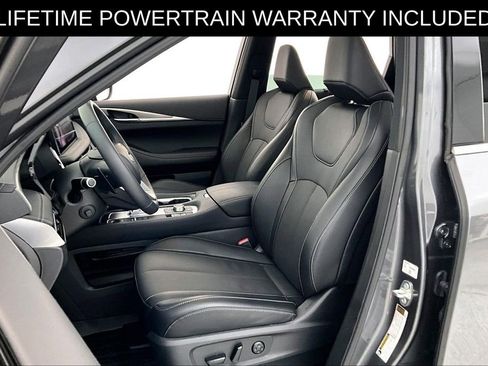 Certified 2026 INFINITI QX60 Luxe w/ Family Package FWD image 34