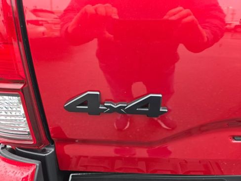 Used 2022 Toyota Tacoma SR AWD/4WD image 26