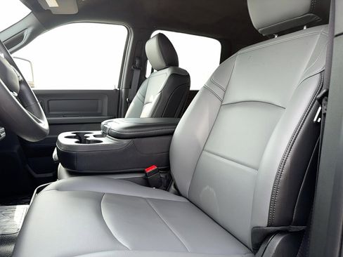 New 2026 RAM 3500 Tradesman w/ Chrome Appearance Group image 17