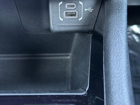 Used 2024 Jeep Compass Limited image 28