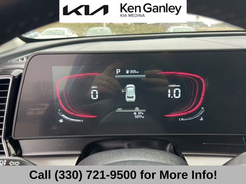 Certified 2025 Kia Sportage EX image 33