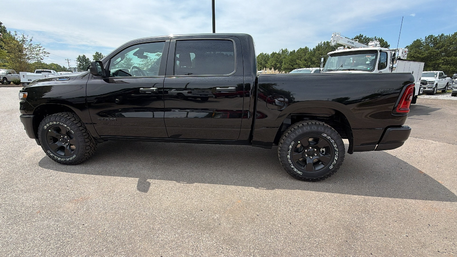 Used 2026 RAM 1500 Warlock AWD/4WD image 11
