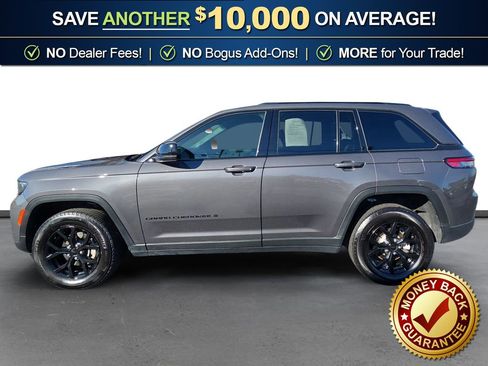 Used 2024 Jeep Grand Cherokee Altitude image 2