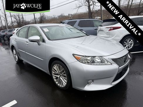 Used 2013 Lexus ES 350 w/ Luxury Pkg image 1