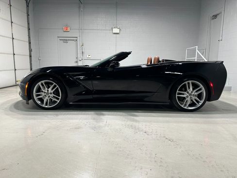 Used 2014 Chevrolet Corvette Stingray Convertible w/ 3LT Preferred Equipment Group RWD image 17