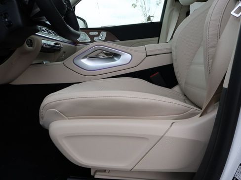 New 2026 Mercedes-Benz GLS 450 4MATIC image 37